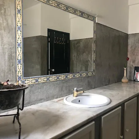 度假居 Island House 巴勒尔